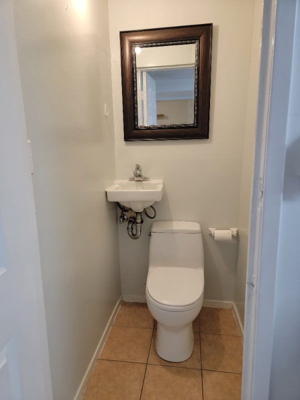 Building Photo - 241 Tingley St