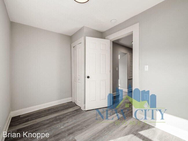 Building Photo - 2 br, 1 bath House - 761 E Starr Ave