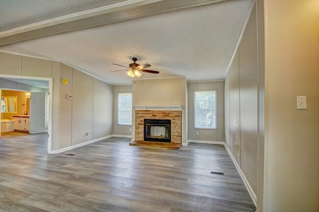 Building Photo - 106 7 Hawks Trail