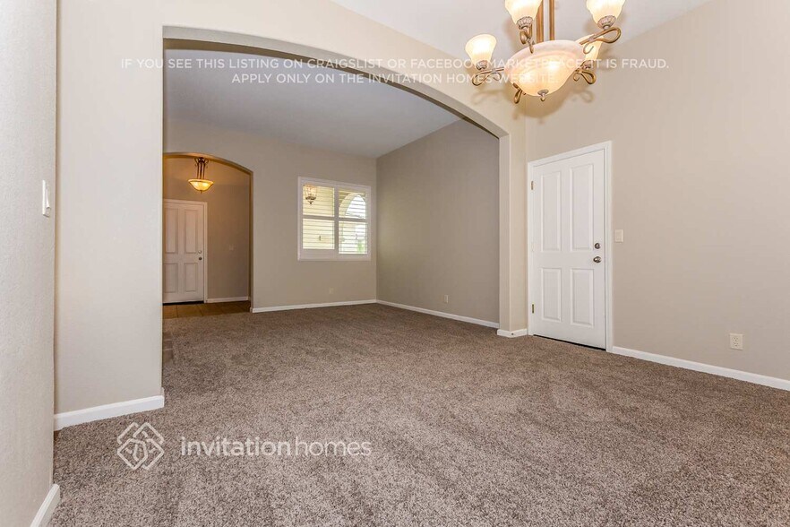 Building Photo - 1687 Presidio Way