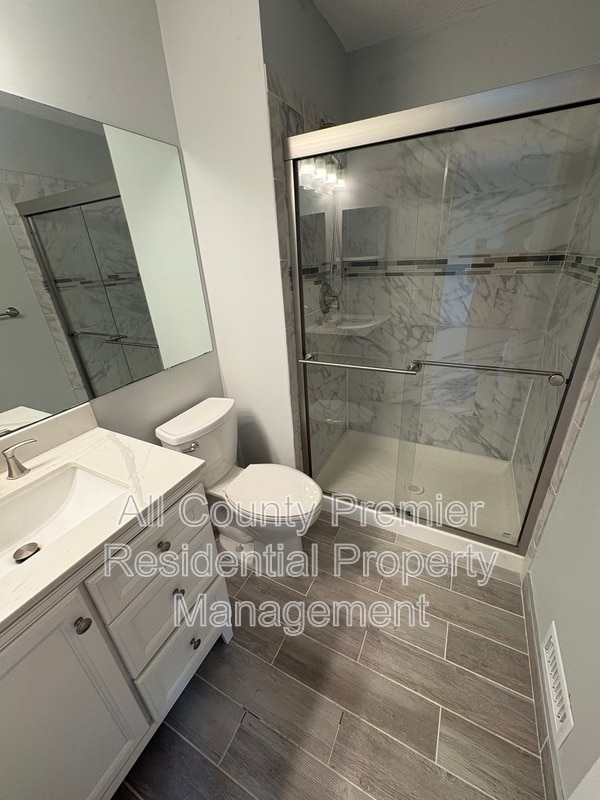 Building Photo - 3605 Pinhorn Dr