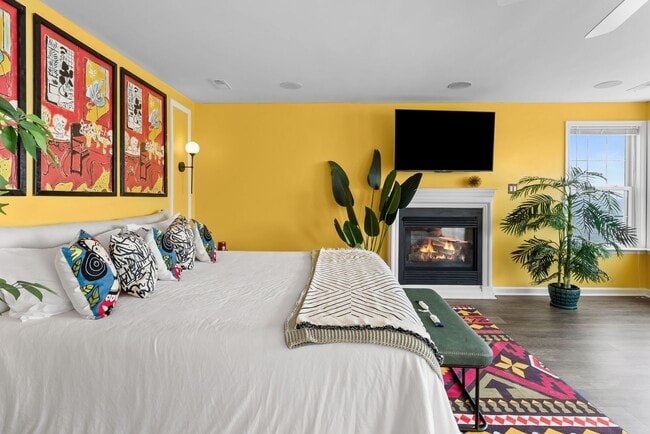 Building Photo - Grand View 115