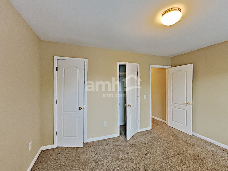 Building Photo - 2813 Savannah Walk Cv