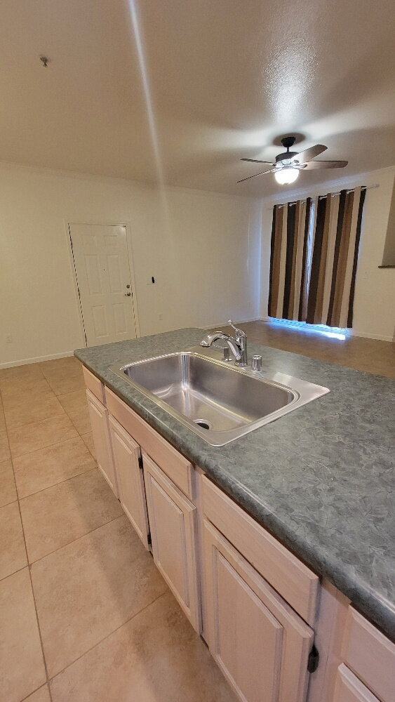Building Photo - Charming 1-Bedroom Retreat in Roseville - ...