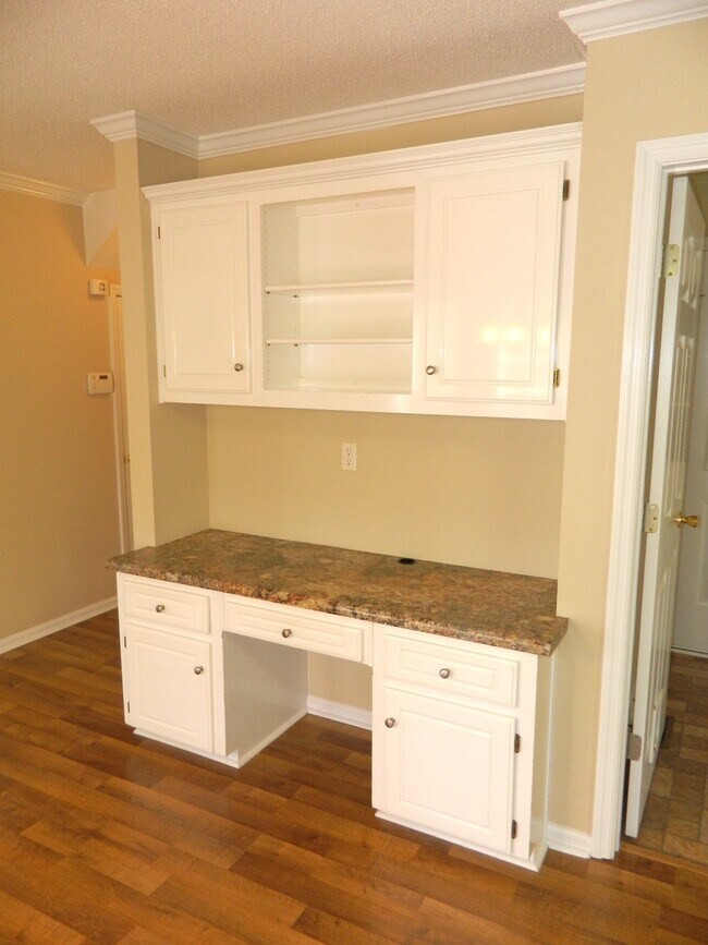 Building Photo - 789 Osprey Ln