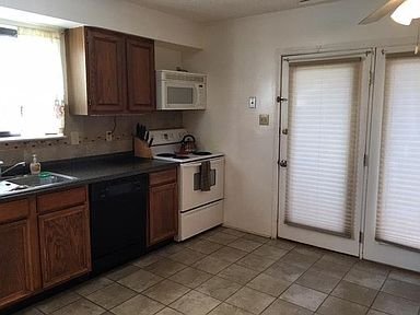 Building Photo - 9024 Highbridge Dr
