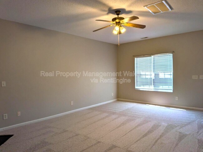 Building Photo - 112 Graystar Rd