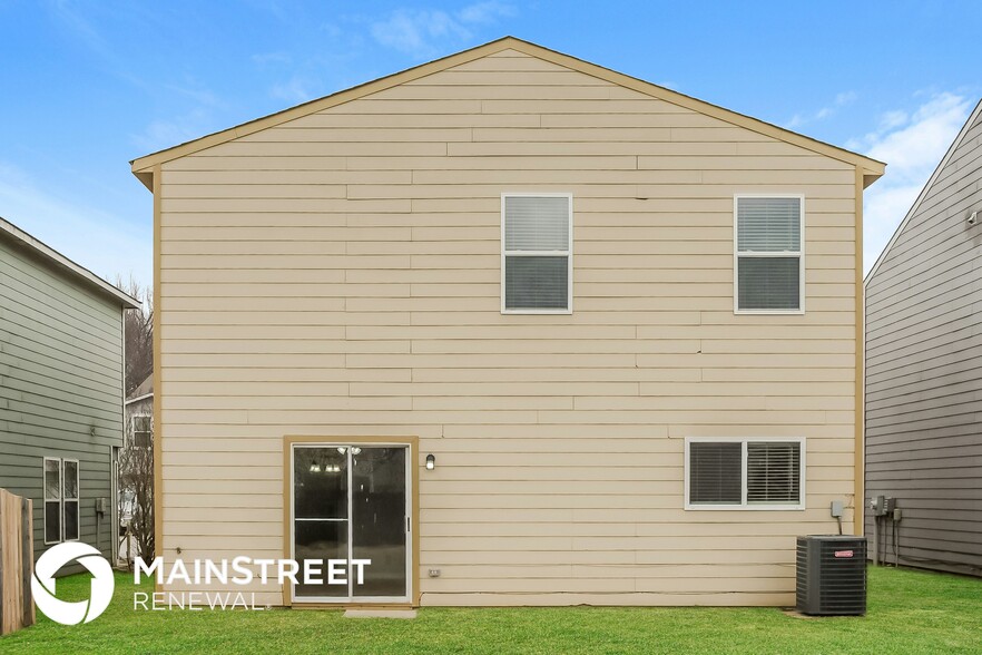 Building Photo - 213 Farmington Dr