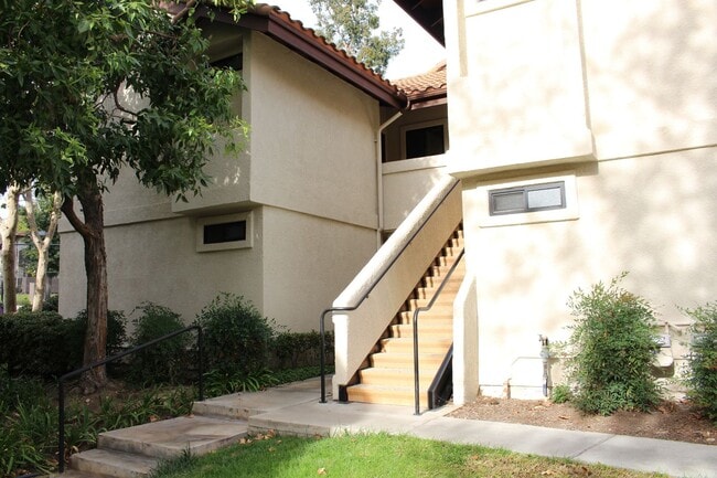 Building Photo - 2/2 Upstairs Condominium in Park Vineyard Community for Lease in Rancho Cucamonga!