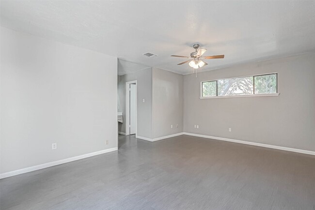 Building Photo - 4302 Wildacres Dr