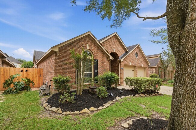 Building Photo - 2935 Fair Chase Dr