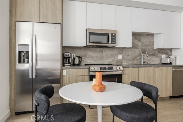 Building Photo - 551 S Harbor Blvd