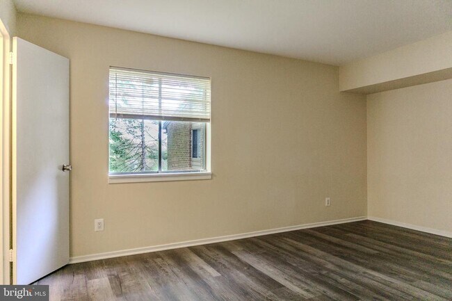 Building Photo - 19443 Brassie Pl