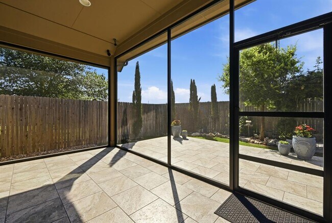 Building Photo - 373 Lacey Oak Lp