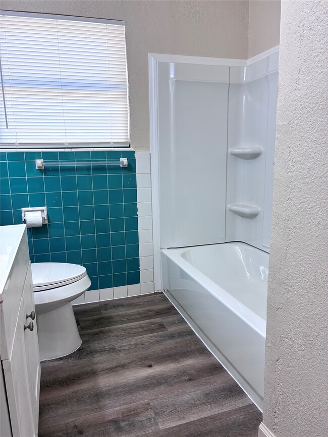 Building Photo - 1115 Shawnee St