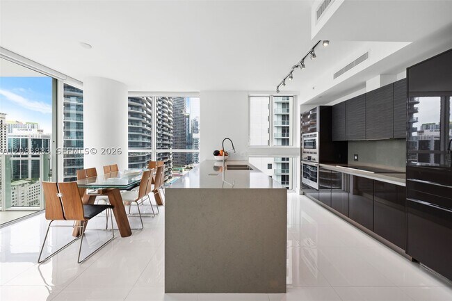 Building Photo - 1080 Brickell Ave