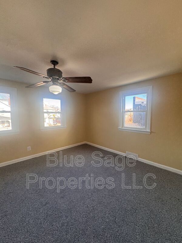 Building Photo - 1024 Broad St