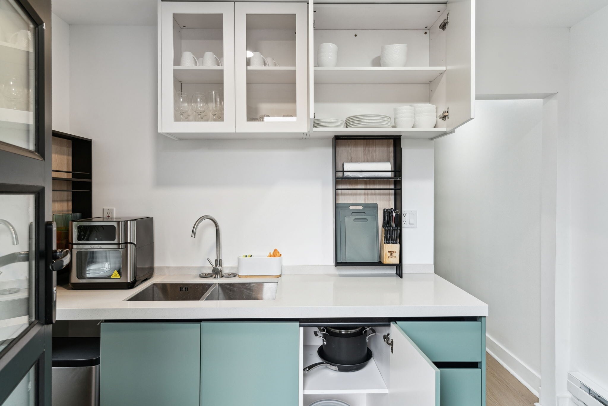 kitchen - 411 E Girard Ave