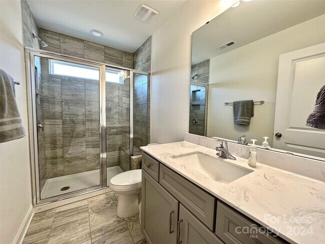 Building Photo - 4020 Rothwood Ln