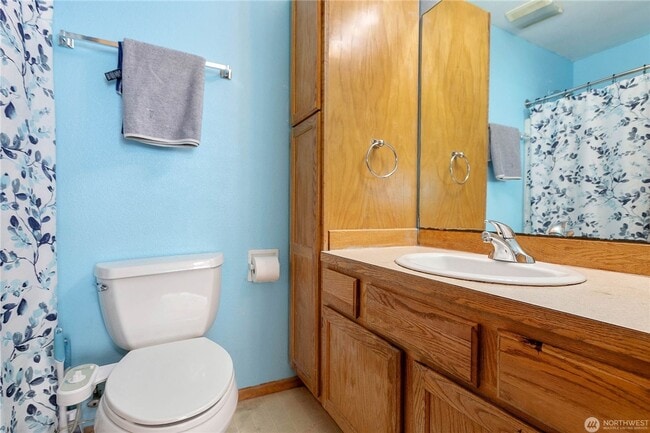 Building Photo - Beautiful Three Bedroom House in Lynden Fo...