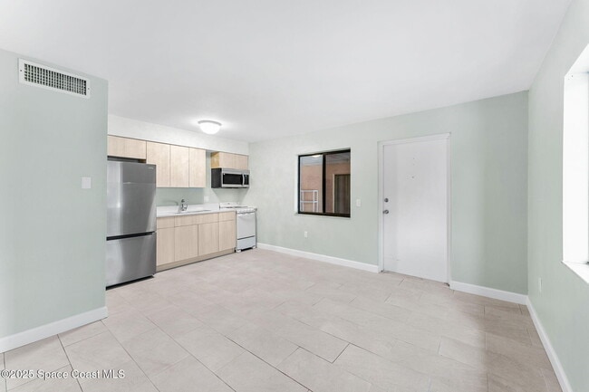 Building Photo - 251 San Juan Cir