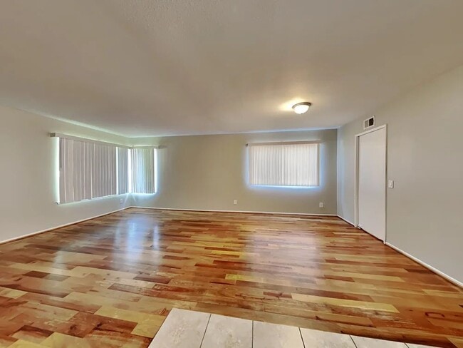 Building Photo - 22726 Ingomar St