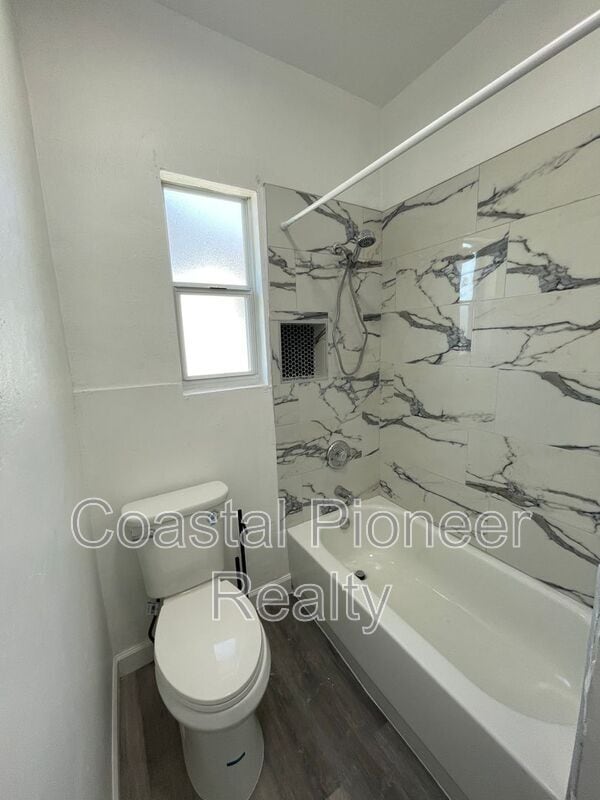 Building Photo - 1315 8th Ave S