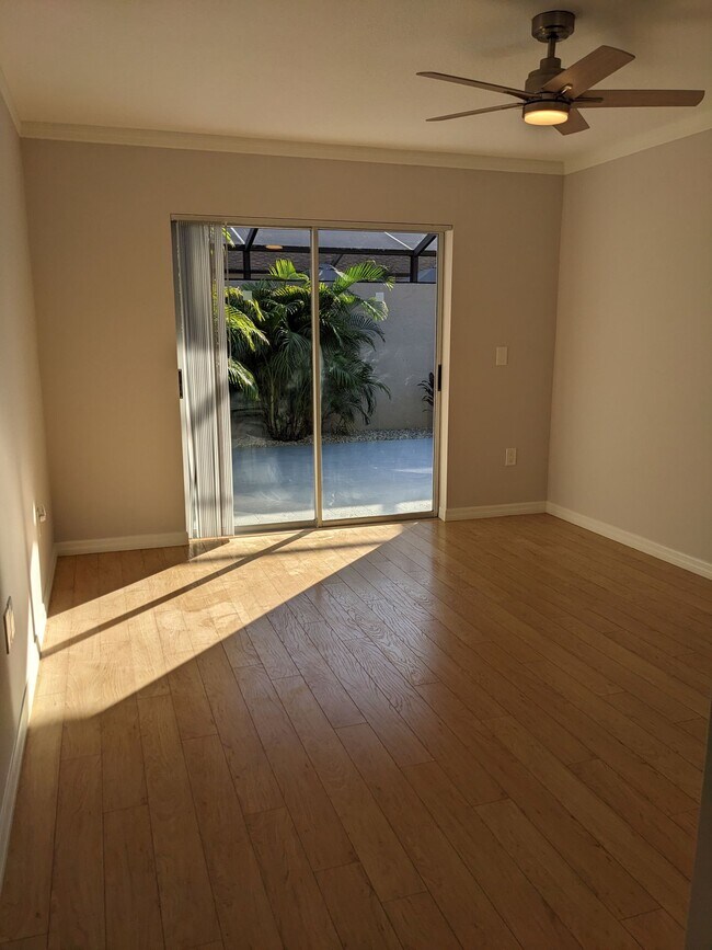 Building Photo - 4063 Center Pointe Pl