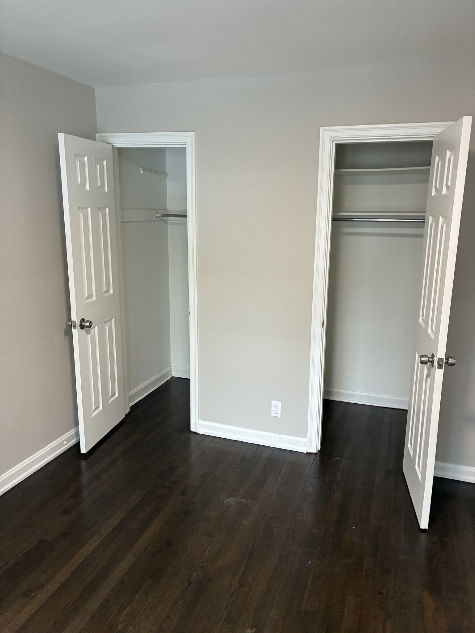 Building Photo - 4864 Madison Rd