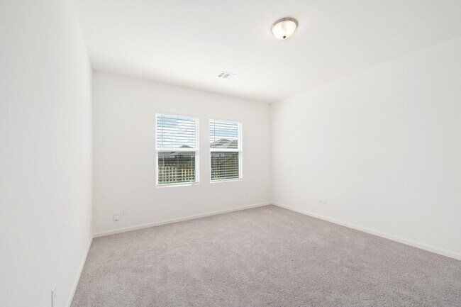 Building Photo - 6310 Highland Bnd Dr