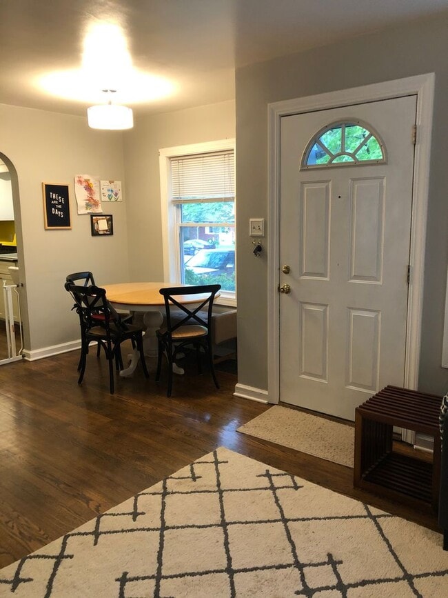 Building Photo - Great Ranch Home with Large Yard