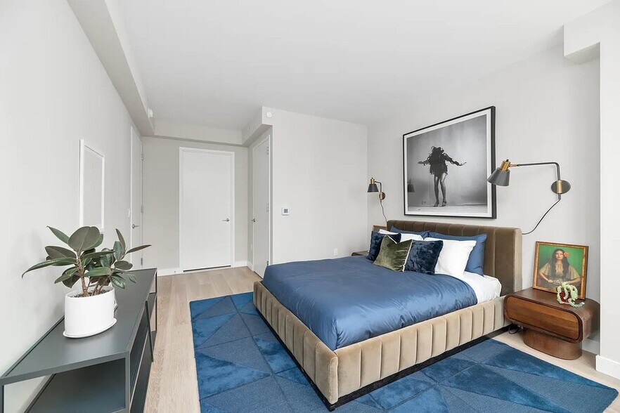 Building Photo - 5-09-9 48th Ave