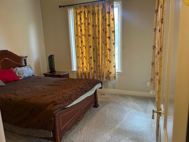 Building Photo - 3721 Selvante St