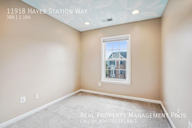 Building Photo - 11918 Hayes Station Way