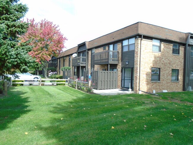 Landscaped entry - 3141 Manley Rd