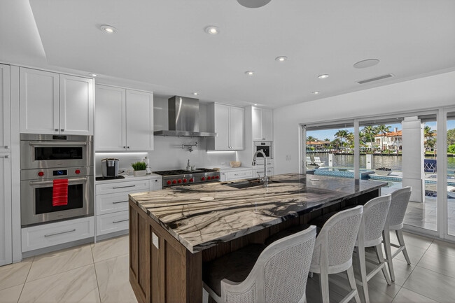 Building Photo - 3109 NE 42nd Ct