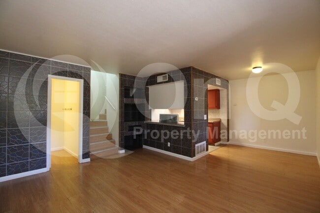 Building Photo - 3432 W El Caminito Dr