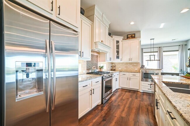 Building Photo - 2302 Arroyo Grande
