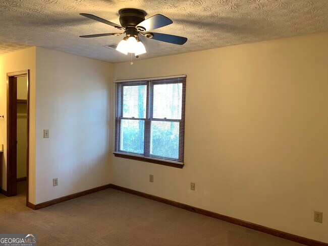Building Photo - 1107 Booth Ct SW