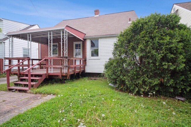 Building Photo - 20700 Goller Ave