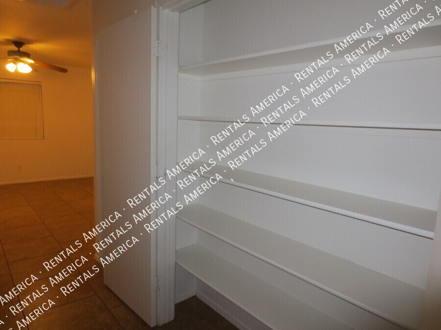 Building Photo - 10831 E Contessa St
