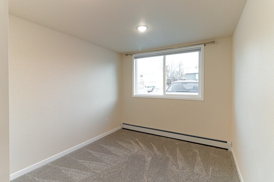 Building Photo - 8202 Mentra St