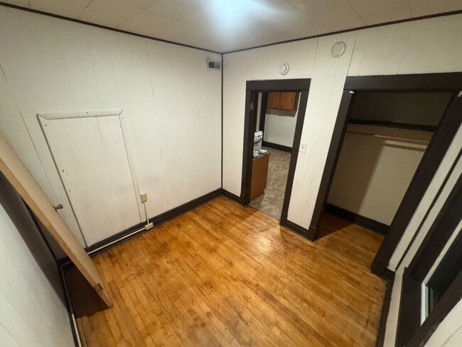 Building Photo - 2628 W 3rd St