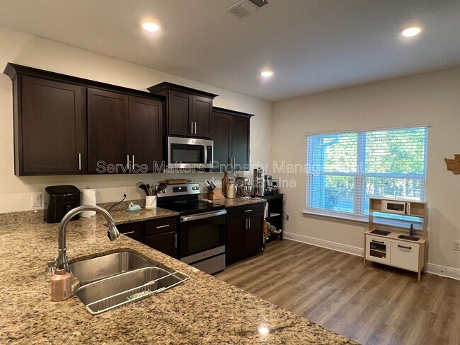 Building Photo - 4527 Plowman Ln