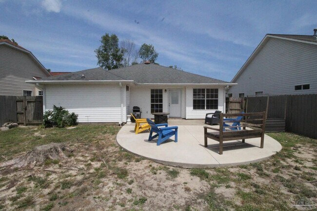 Building Photo - 388 Mirabelle Dr