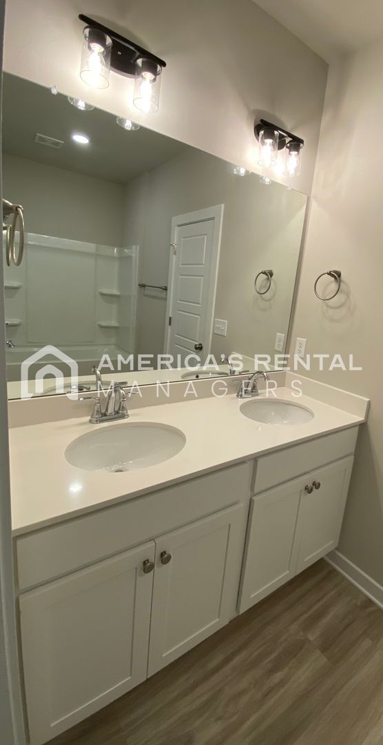 Building Photo - Home for Rent in Jemison, A!!   Sign a 13 month lease by 3/31 to GET 1 MONTH FREE RENT!!