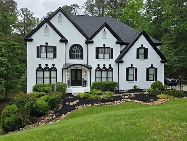 Building Photo - 882 Hallbrook Ln