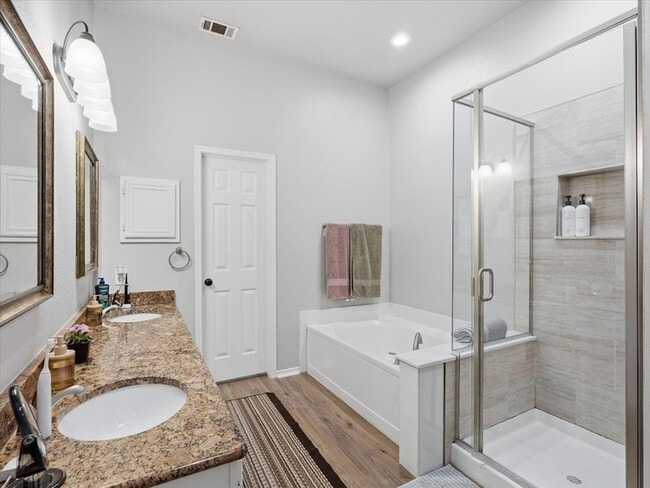 Building Photo - 1316 Pelham Ln