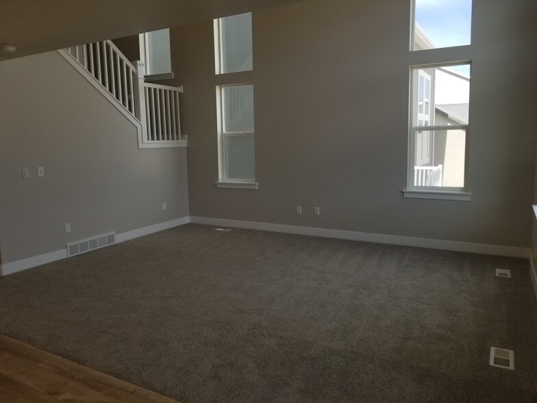 Building Photo - 4059 W 1850 N