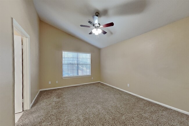 Building Photo - 151 E Pathfinders Cir